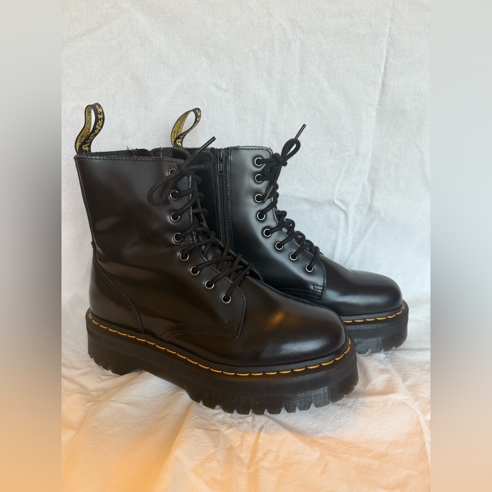 Like new Dr Martens Jadon smooth leather platform combat leather boots